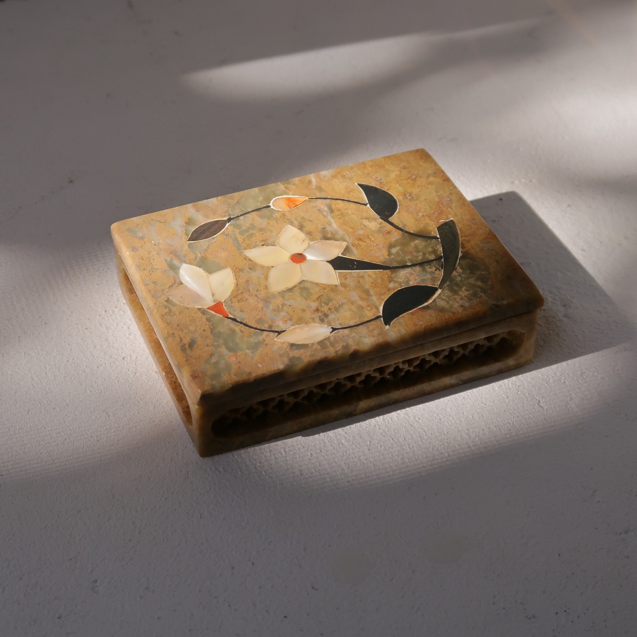 四角いお花のケース