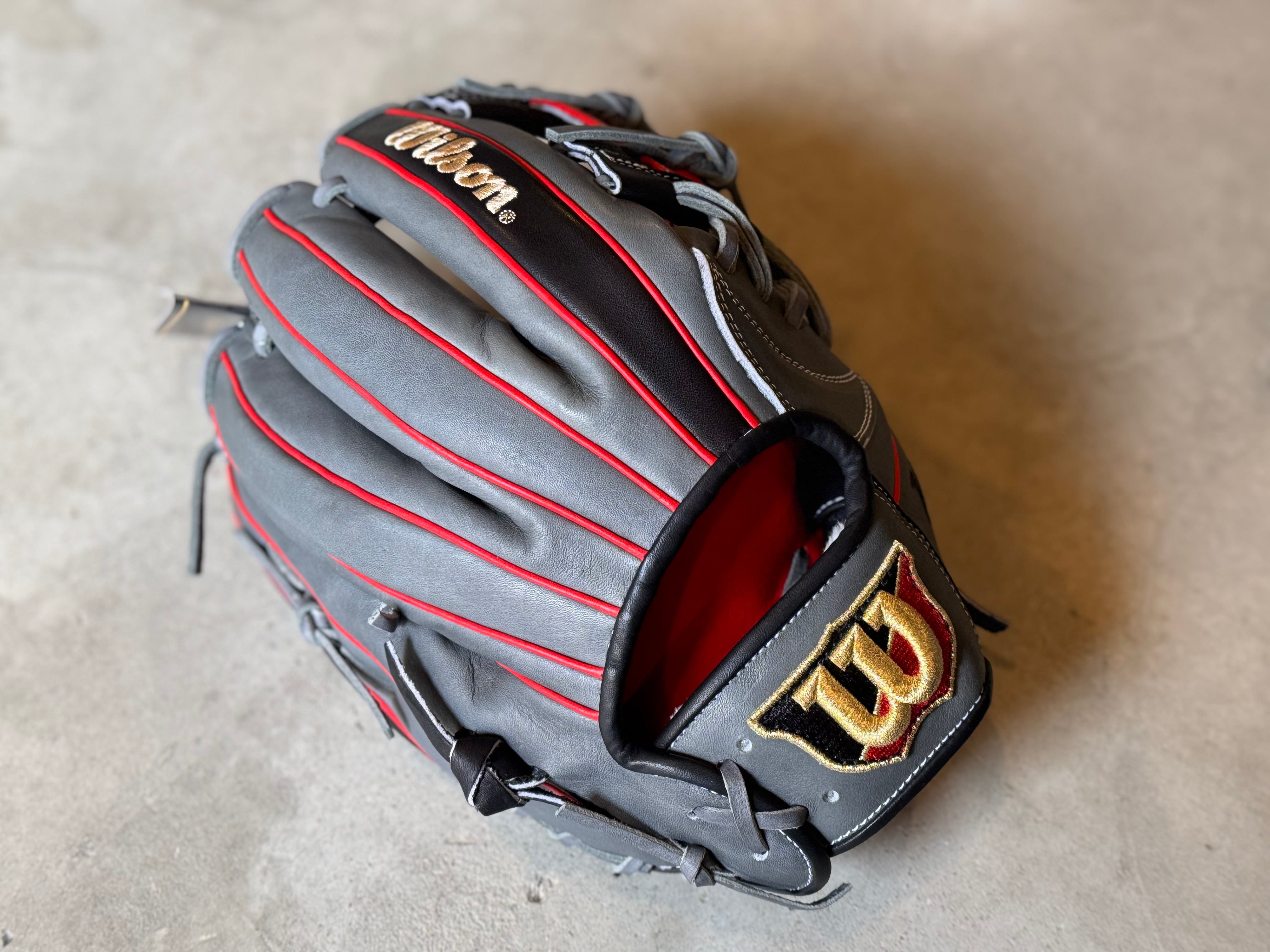 2025年限定モデル The Wannabe Hero 87型【Wilson】軟式用グラブ 2025年限定モデル The Wannabe Hero 87型【Wilson】軟式用グラブ