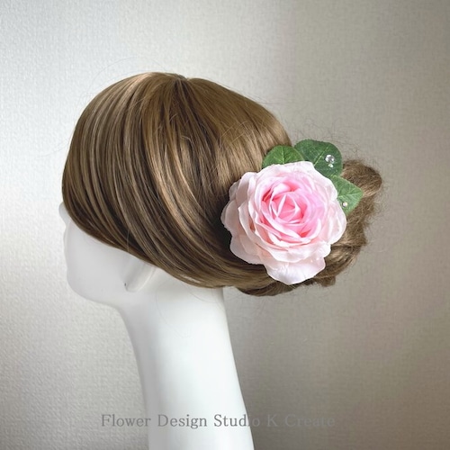 ペールピンクの薔薇と葉のヘッドドレス　ライトストーン　薔薇　髪飾り　フローレス　フラメンコ　ダンス