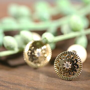 Dandelion Pierce（ダンデライオンピアス） | MakiYoshida Jewellery