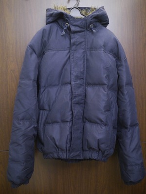 ◆Abercrombie&Fitch アバクロンビー＆フィッチ フーディ ダウン ジャケット ブルゾン S 紺◆ カジュアルにもシックにも合わせやすい万能モデル♪