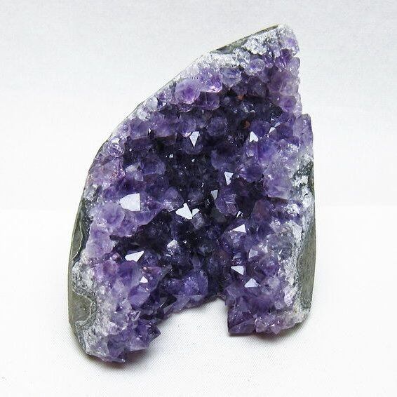 アメジスト クラスター ウルグアイ産 アメジスト 原石 一点物 182-8262