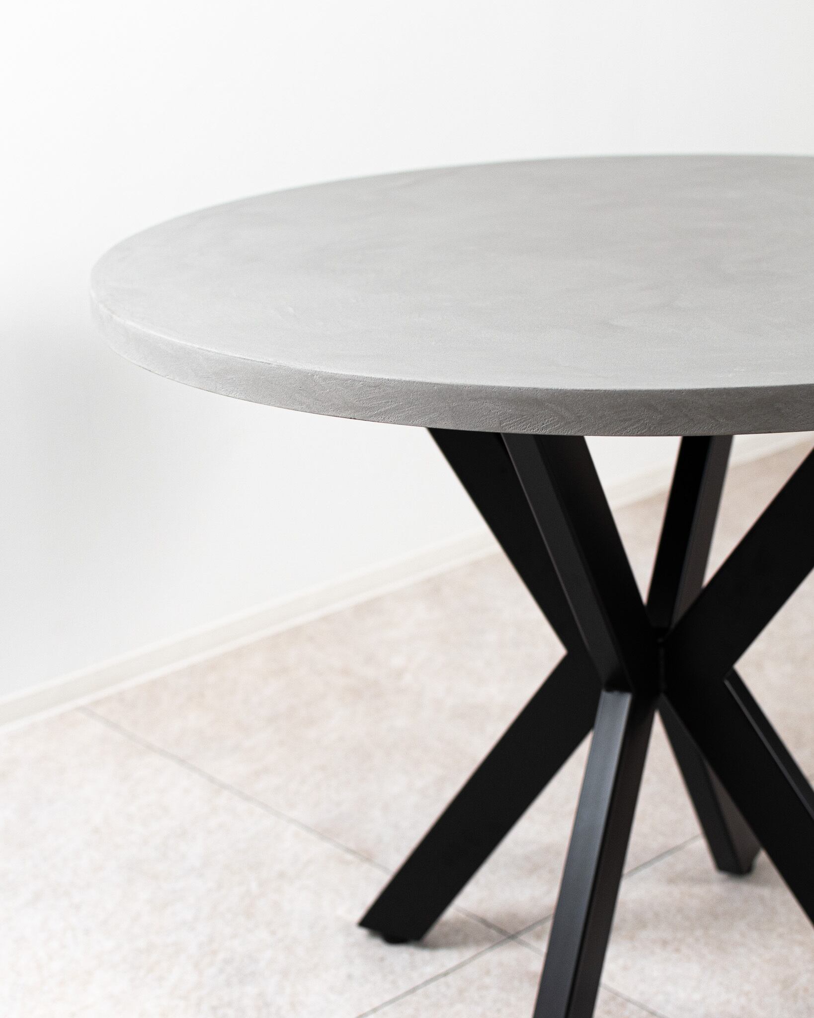 モールテックス/ラウンドテーブル（65cm）/コンクリカグ 醜 