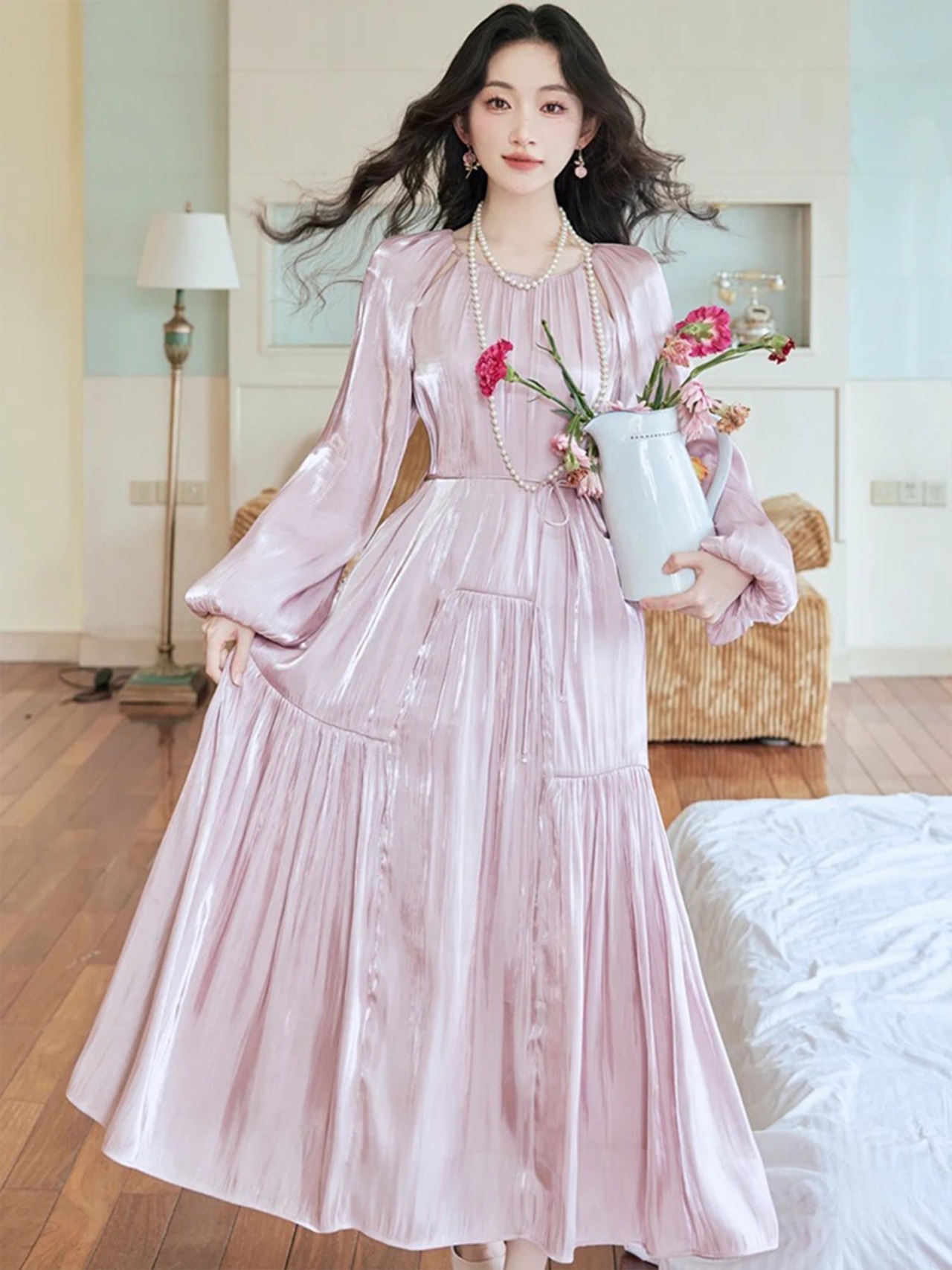 【0097】Loose Vintage Lanta Long Sleeve Dress