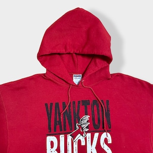 【JERZEES】高校 バスケ部 YANKTON BUCKS プリント ロゴ スウェット パーカー フーディー hoodie プルオーバー XL ビッグシルエット 赤 us古着