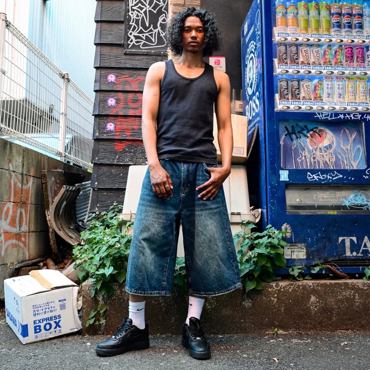 VINTAGE FADED EXTRA BAGGY JORTS