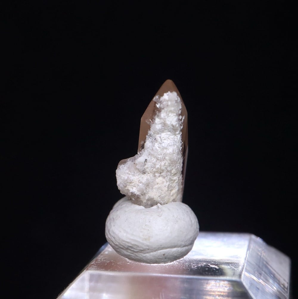 超レア！ピンクトパーズ 0.6g 原石 TZ449 鉱物 パワーストーン 天然石