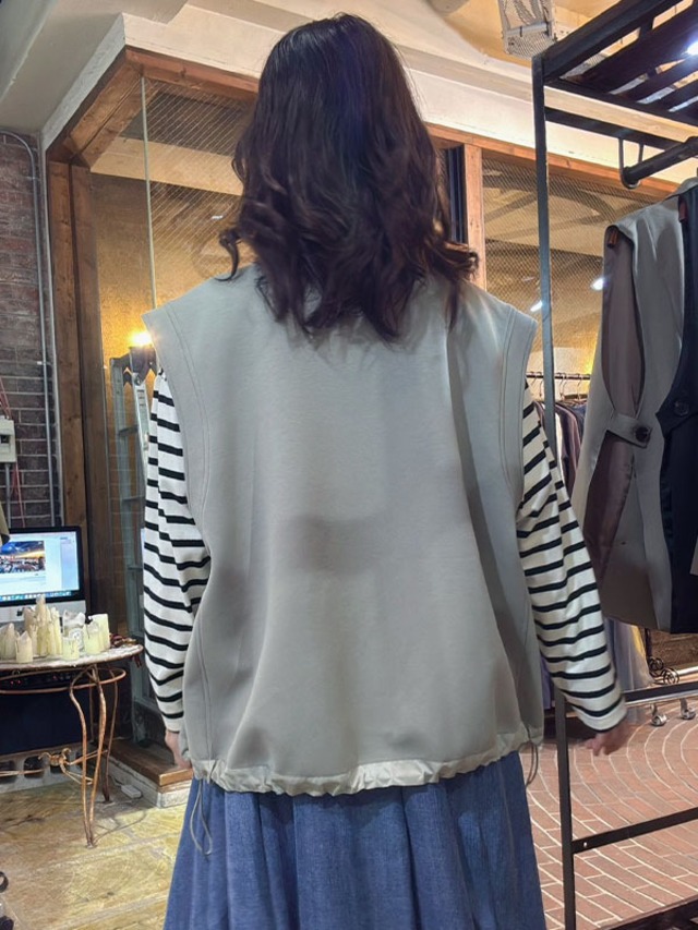 33℃　dn601309　ポンチビッグシルエットzip vest