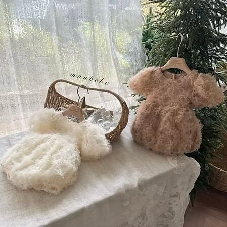《予約》monbebe ¨ bebe) blanc shasha suit