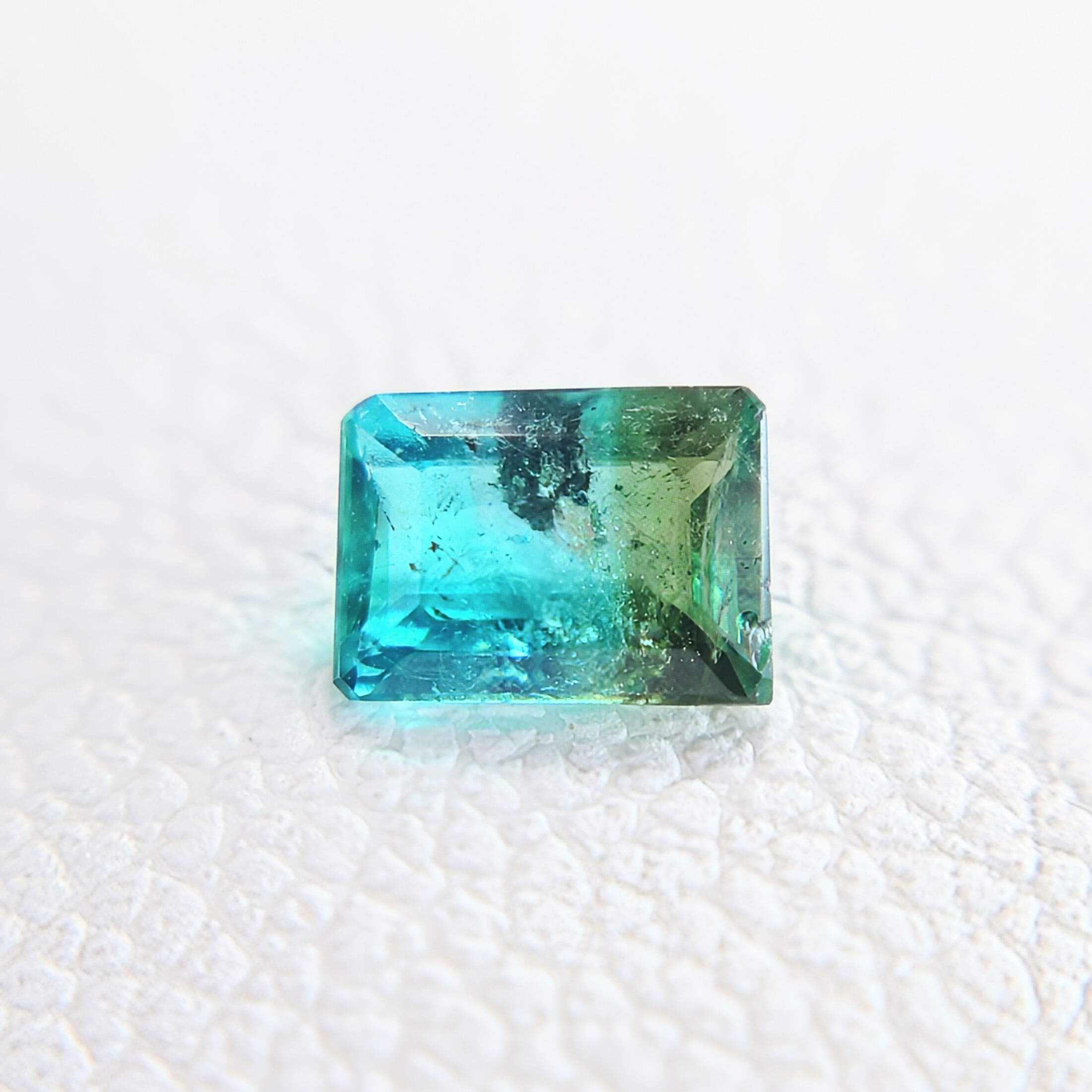 極希少 Paraiba Tourmaline Brazil【Zoned Greenish Blue＆Green】0.26