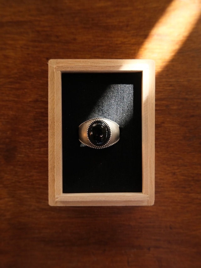 【SOSHIOTSUKI】 SIGNET RING OXIDIZED