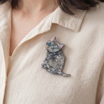 黒猫ブローチ｜いつもの服に小さな“好き”を
