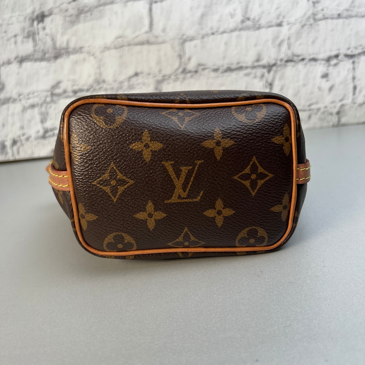 LOUIS VUITTON ルイヴィトン モノグラム ナノノエ  ショルダーバッグ ブラウン A-9546