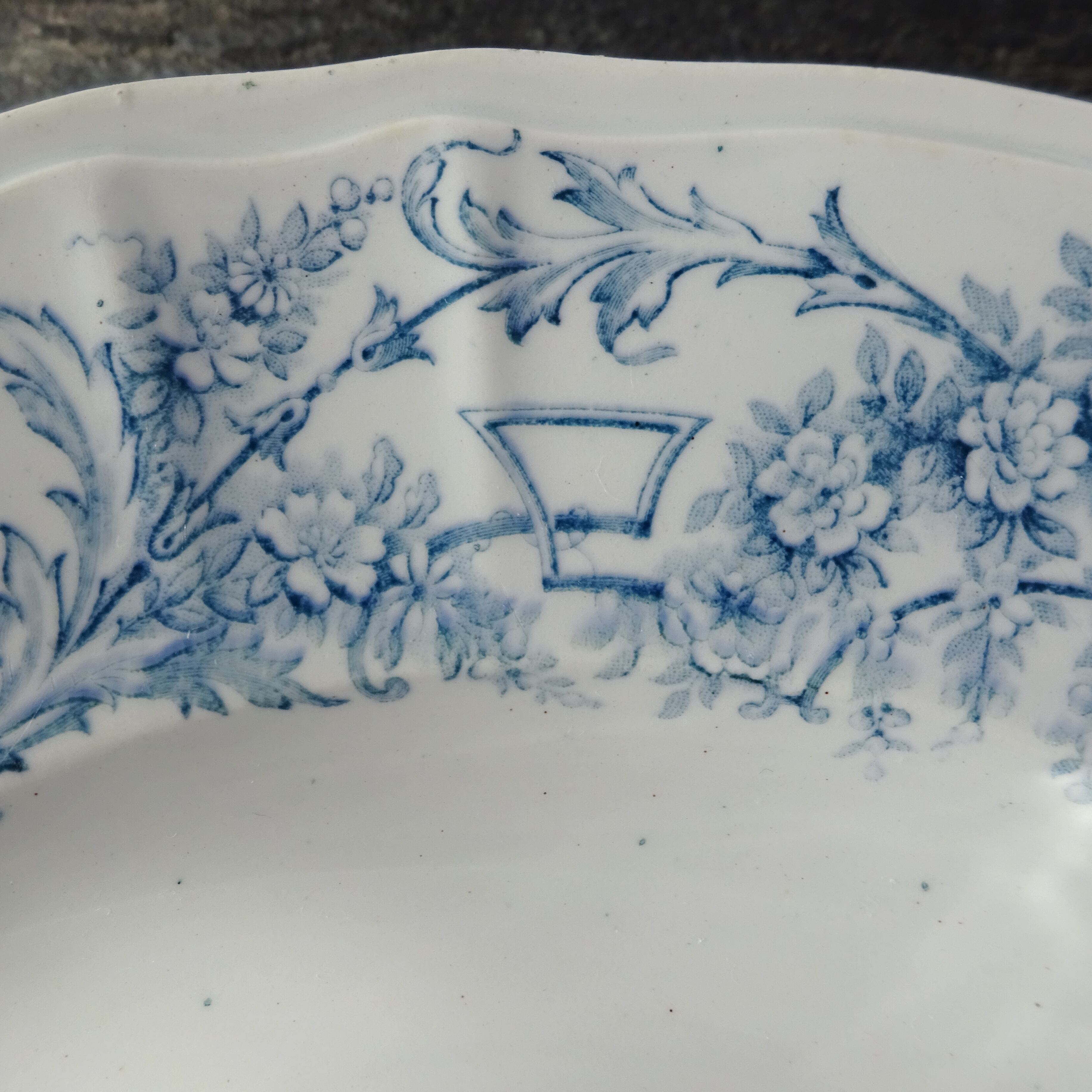 ST AMAND ET HAMAGE NORD  modèle《LAMBALLE》Assiette creuse (C)