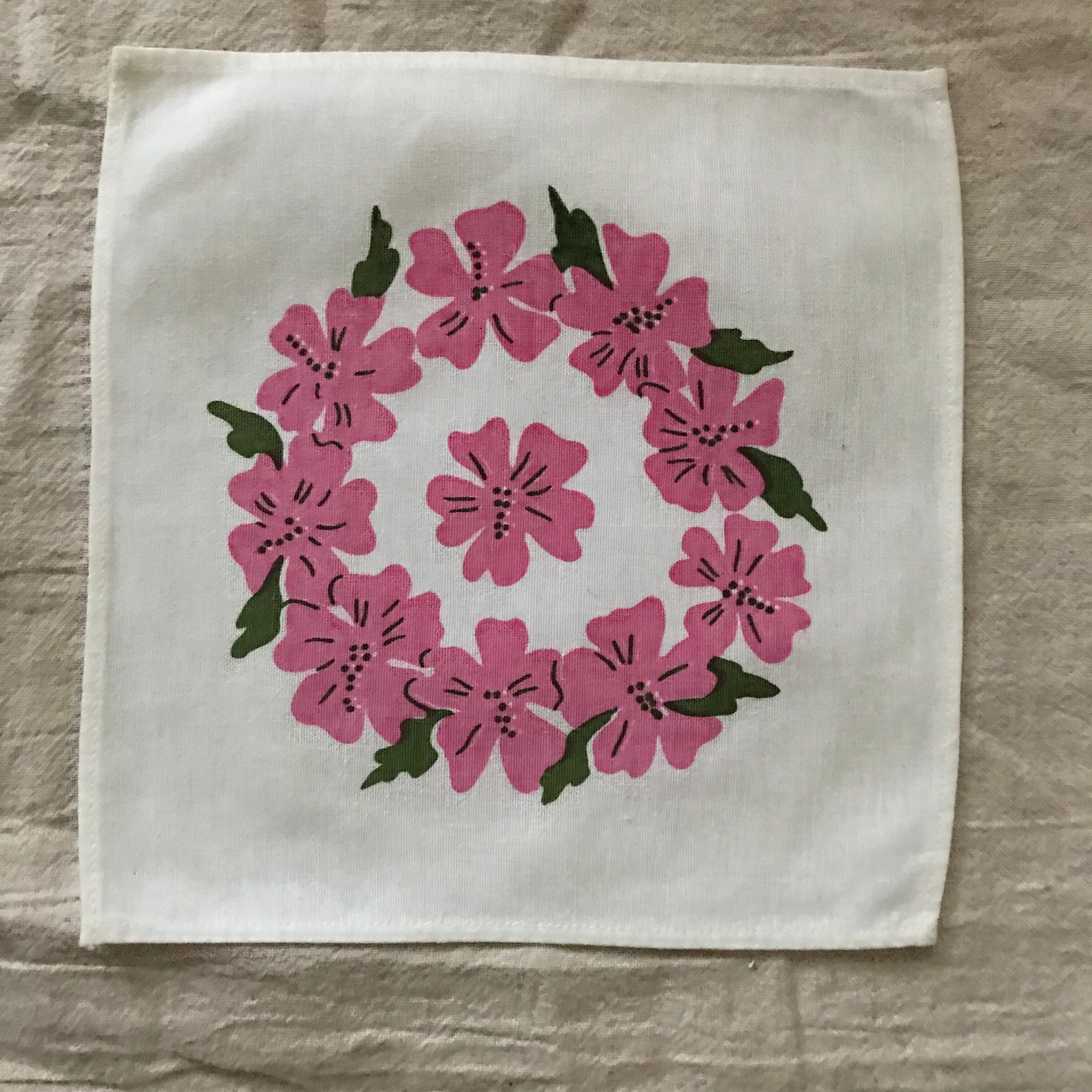 ピンクの花模様の布