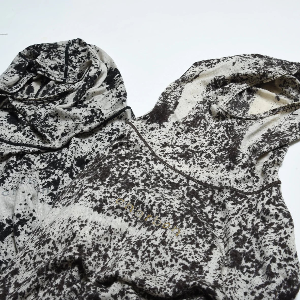 charbon / WOOL SPLASH DYE HOODIE（OFF×BRW） | 道がまっすぐ