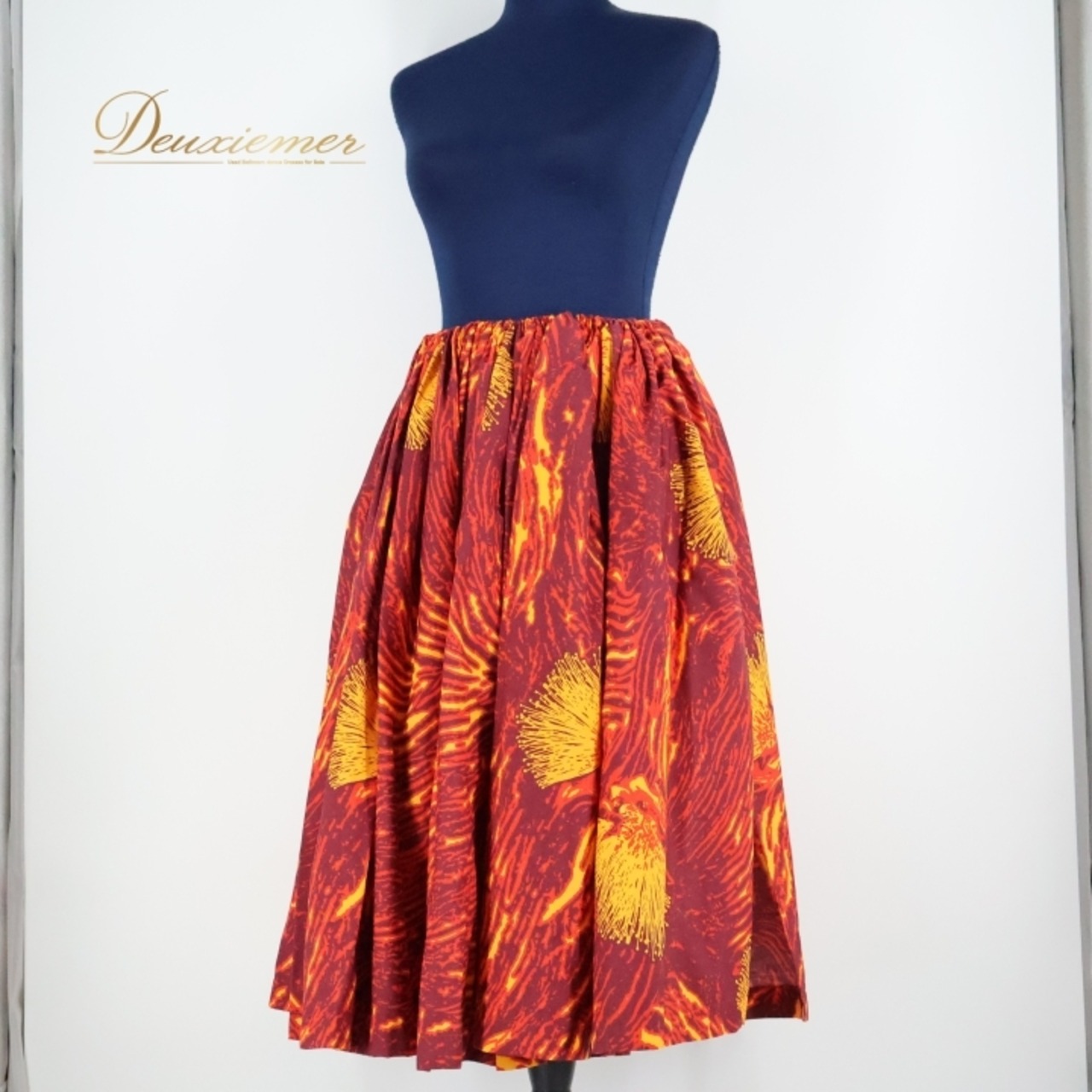 フラダンス 衣装 紐パウスカート ブラウン系 ハワイアンプリント アロハ レッスン 練習 鮮やか 華やか シングル 大人っぽい おしゃれ かっこいい レッド系 イエロー系 茶 赤 黄 フラ ダンス スカート 紐 パウスカート ハワイアンスタイル ダンス衣装 フラダンスレッスン スカートファッション 衣装コーディネート ボヘミアンスタイル カラフル トロピカル エスニック デザイン