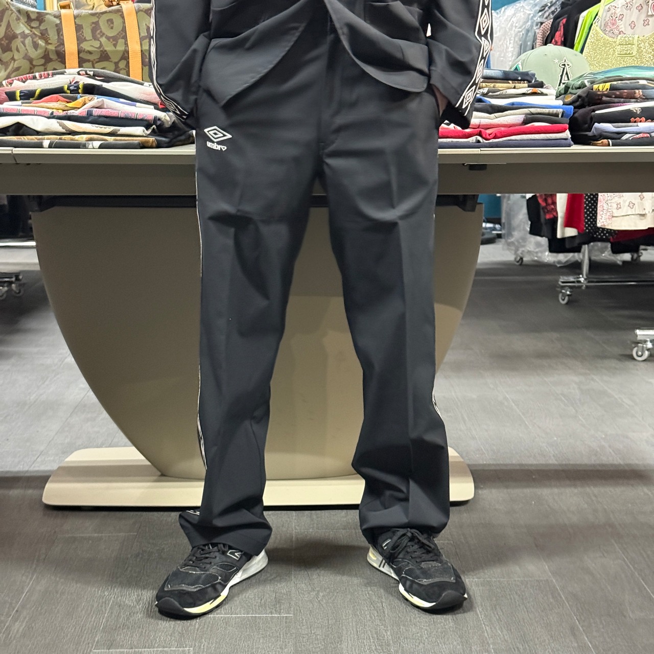 【UMBRO×BASICKS】アンブロ×ベイシックス 23ss "UMBRO TAPE SPORT SLACKS" スラックス