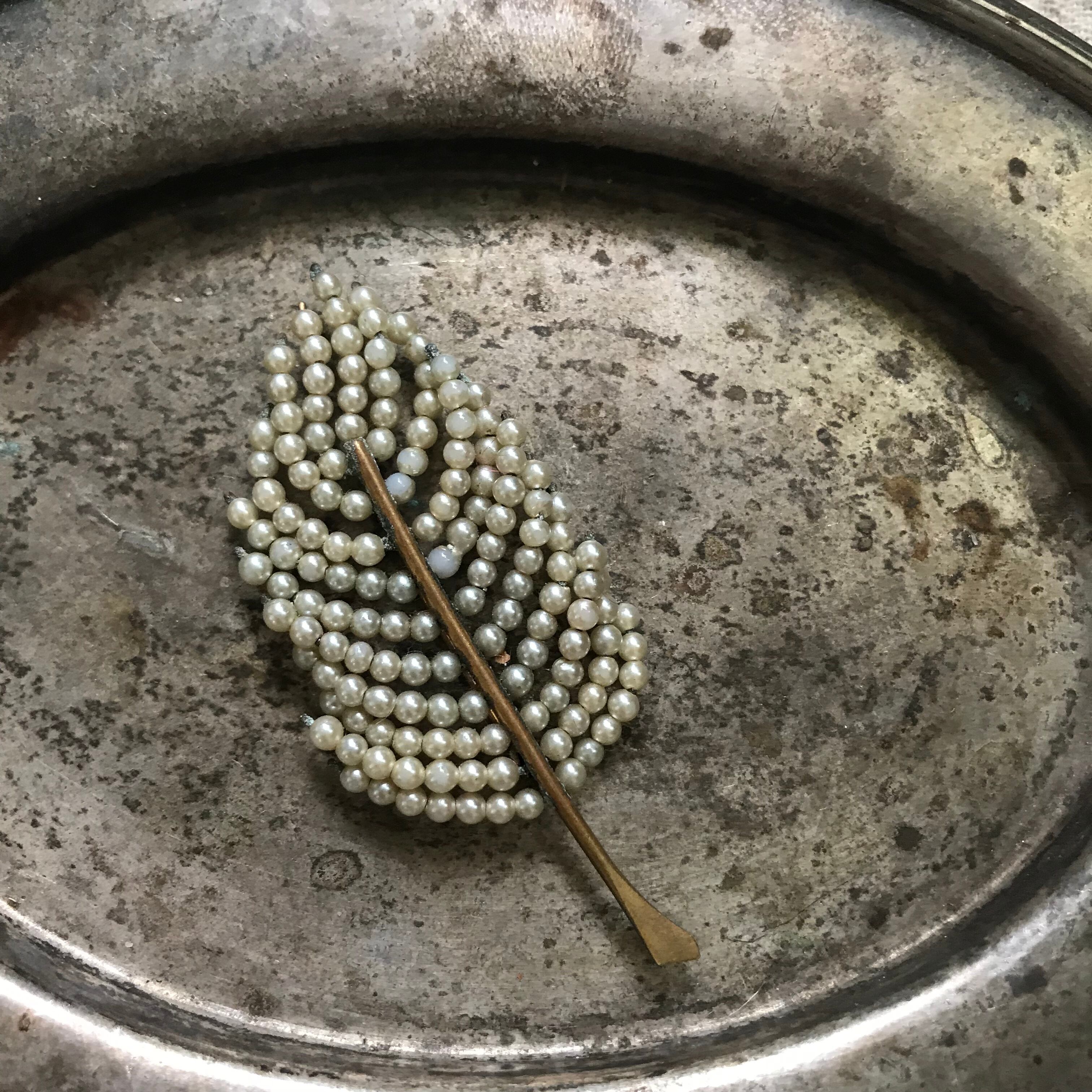 葉っぱのブローチ