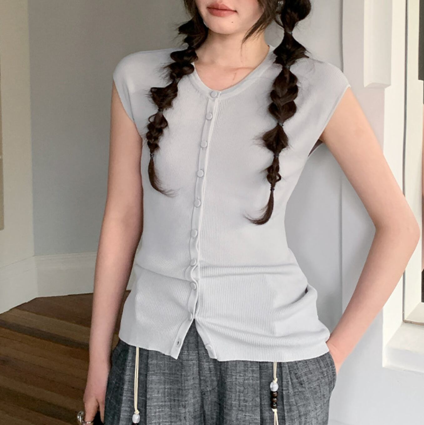 Casual button knit vest