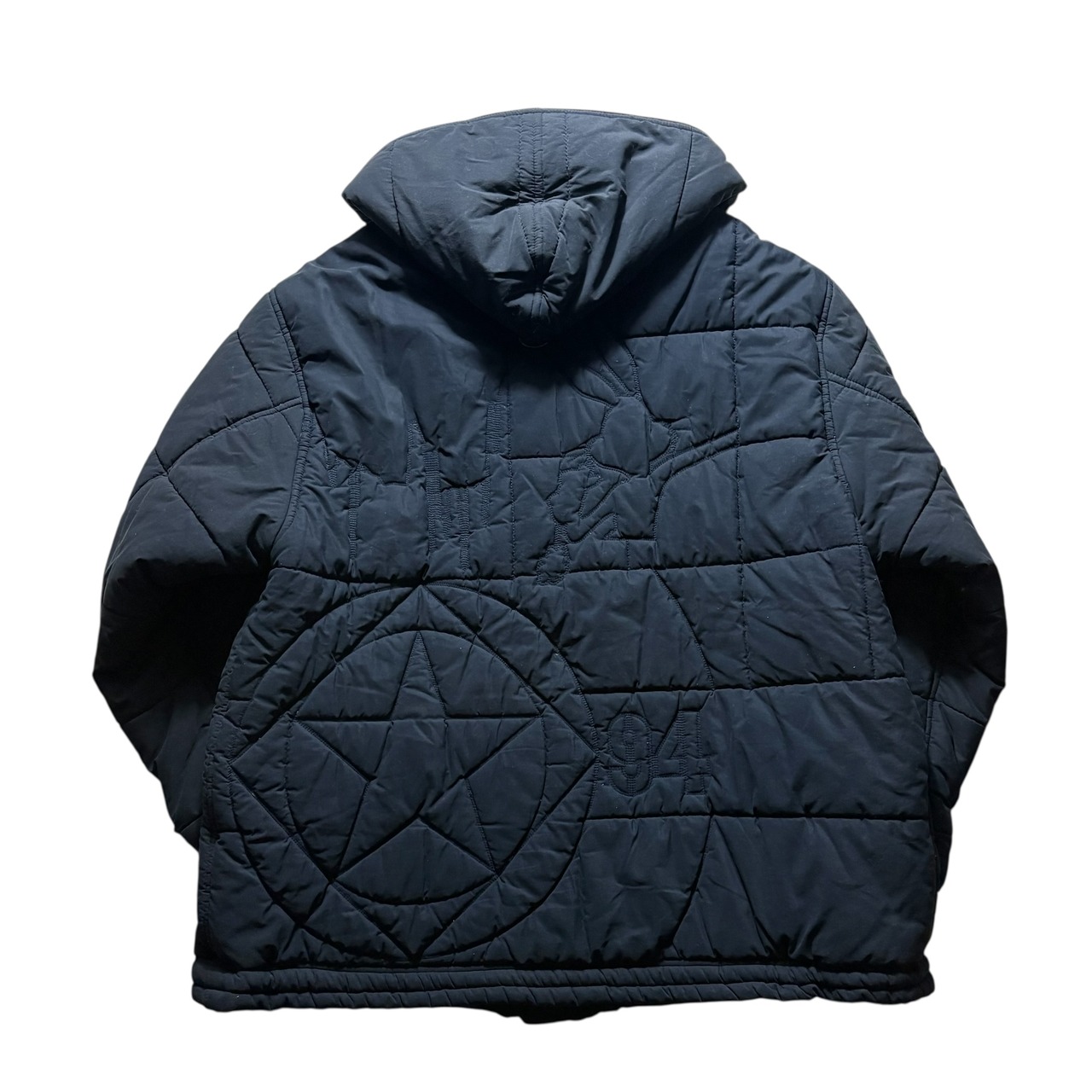 vintage ICEBERG decorative padding jacket “Bugs Bunny”