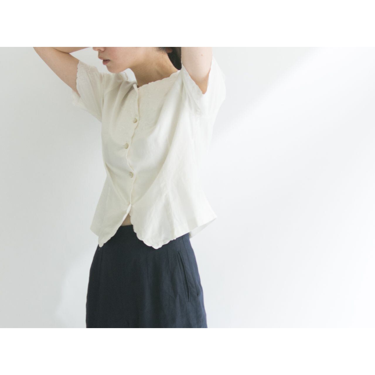 BurberrysCollarless h⁄s embroidered blouse(バーバリーズ ノー BurberrysCollarless h⁄s embroidered blouse(バーバリーズ ノー