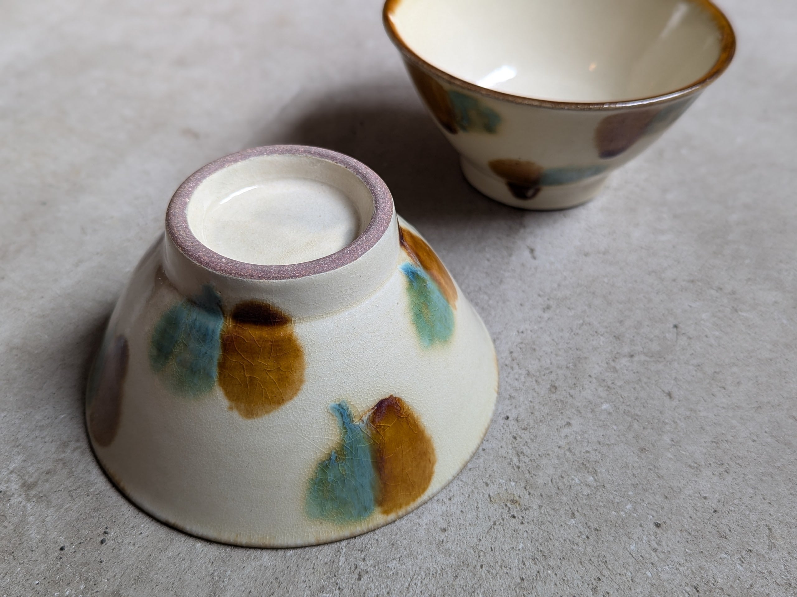 やちむん マカイ4寸（三彩） | 仲間陶房 | inoya | Basic Life Store