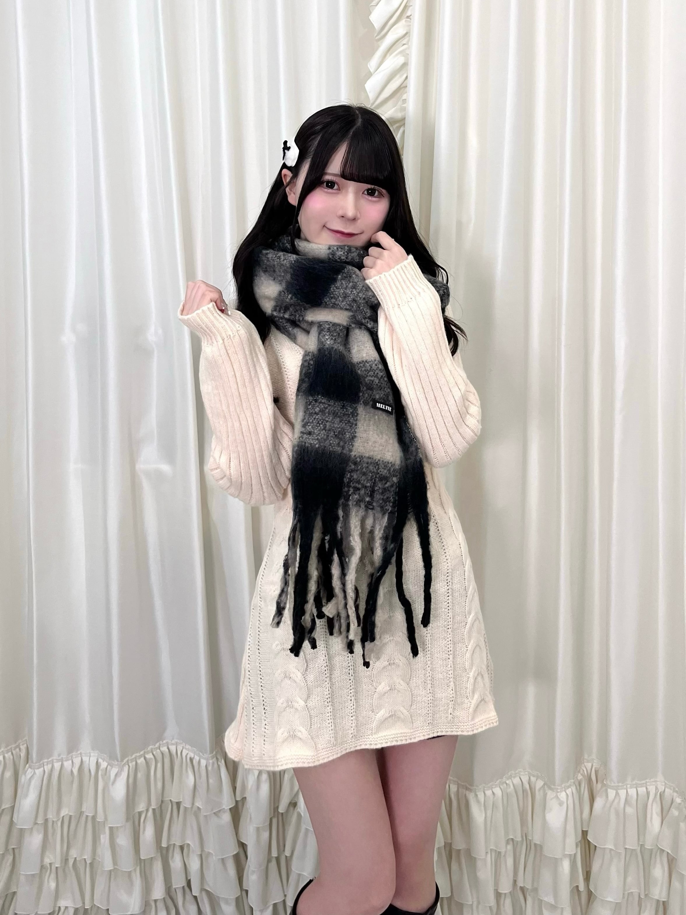 style up cable knit op-white