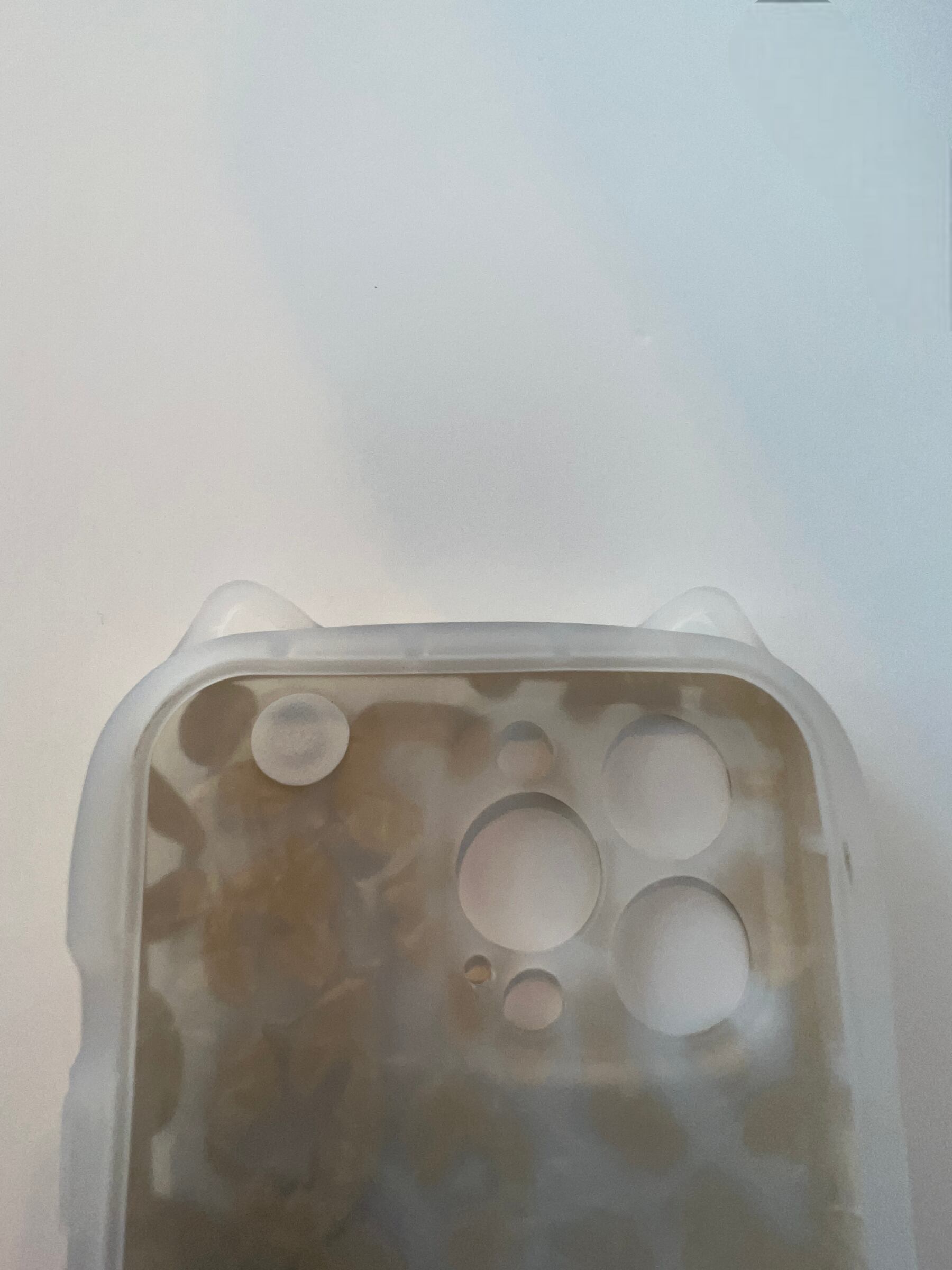 ネコ耳が可愛いヒョウ柄iPhoneケース