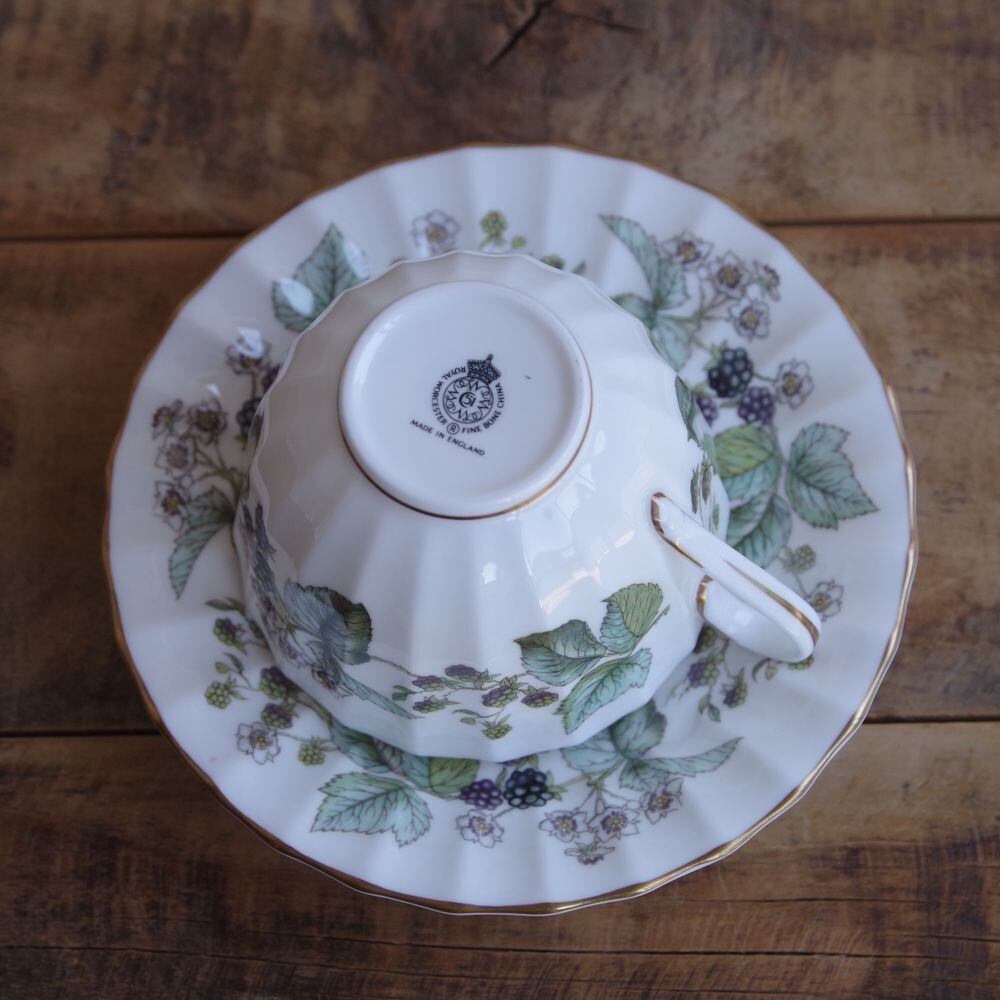 ロイヤルウースター ラビニア ティーカップ ソーサー Royal Worcester 