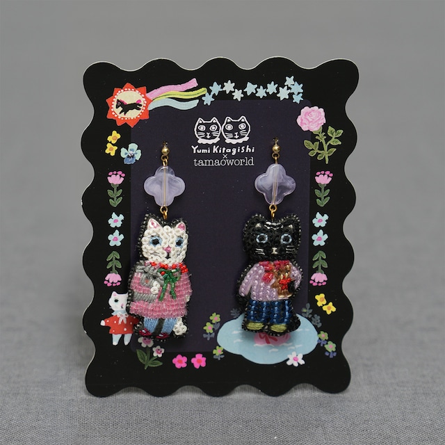 刺繍ピアス / 刺繍イヤリング Kitagishi Yumi / White Cat & Black Cat