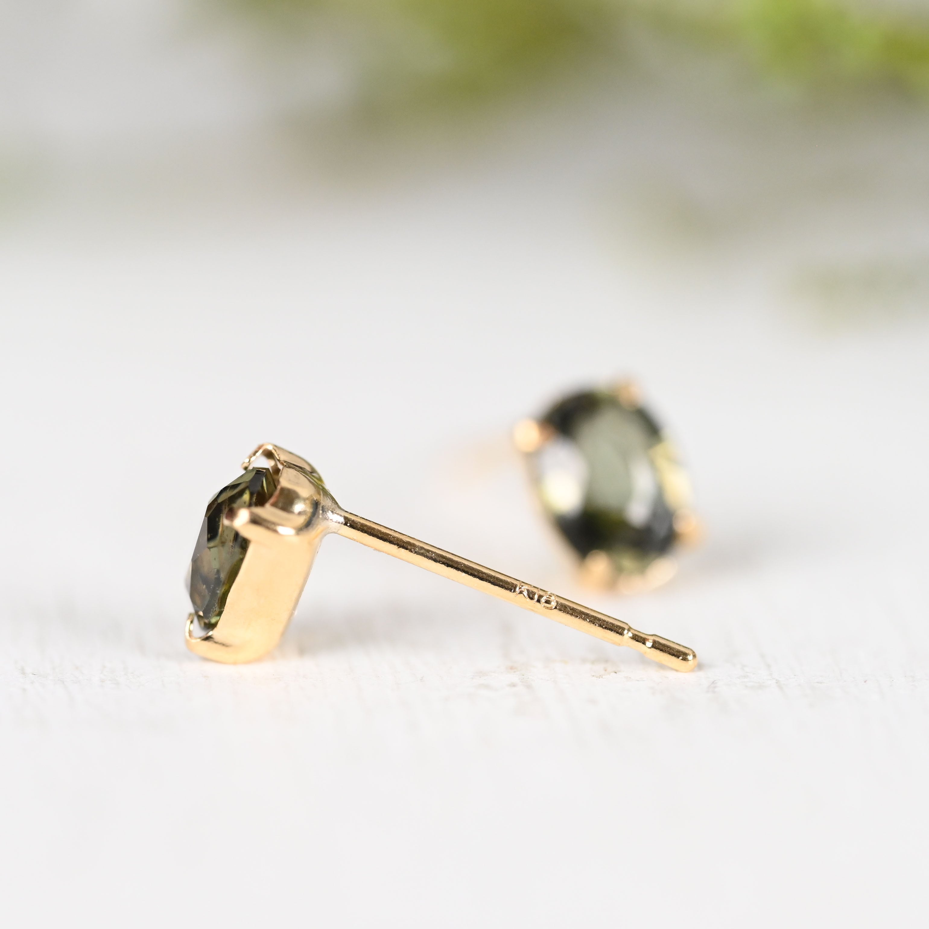 コーネルピンピアス　3.7ミリ 限定品】コーネルピンピアス K18YG | ジェムとハンドメイド工房