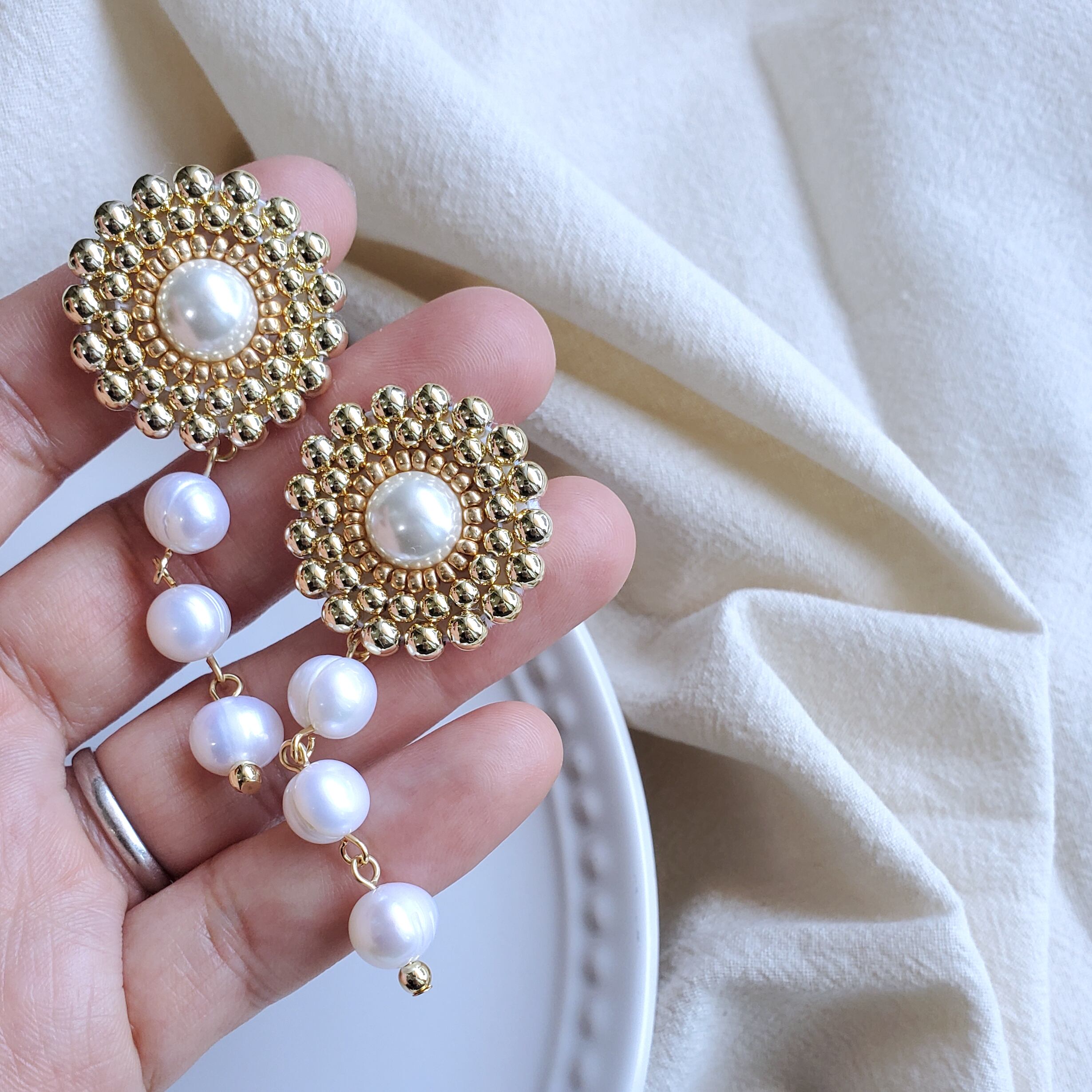送料無料】pearl × gold pierce/earring 【刺繍ピアス】【刺繍