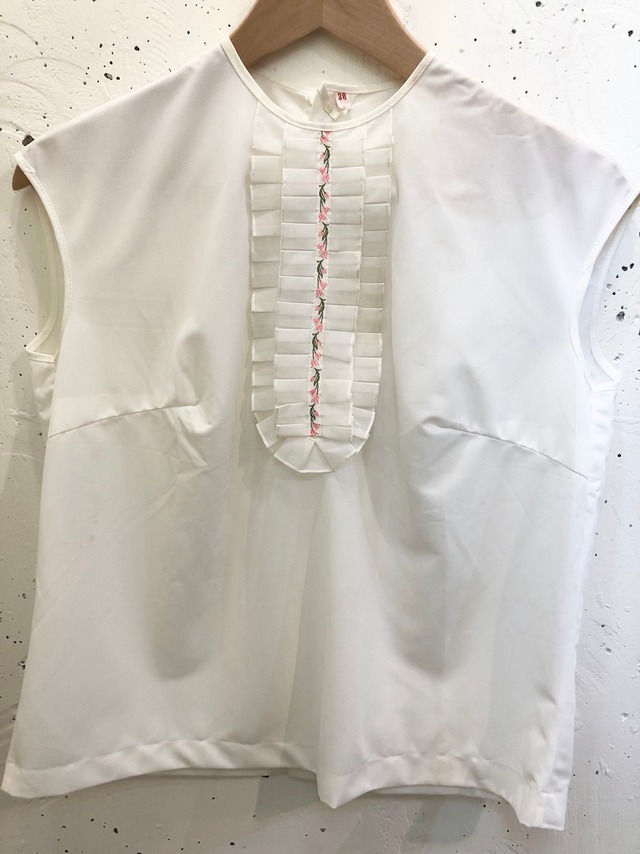 VINTAGE white flower × frill blouse