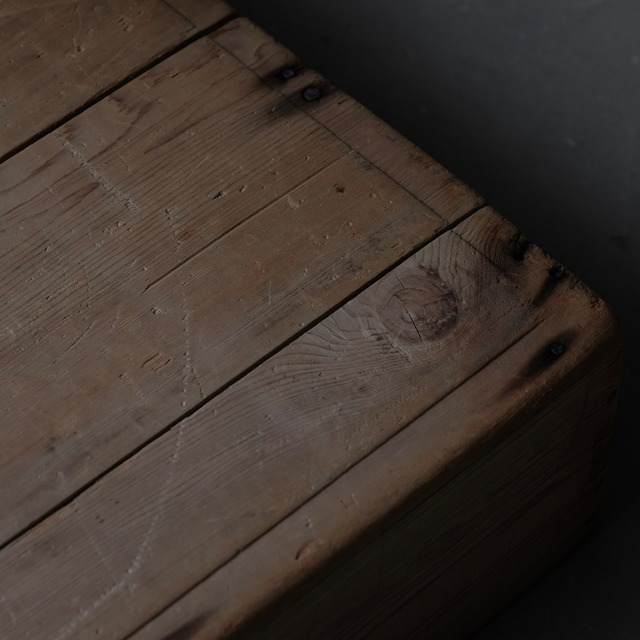 Wooden box