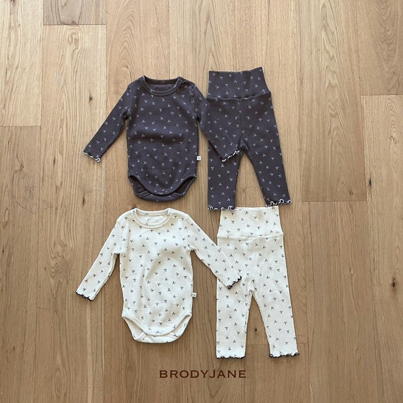 韓国子供服 / 26Autumn / 〖取寄〗Brodyjane / ストレッチリボンハイウエストレギンス / ベビー服 / 赤ちゃん服 / レギンス *onesize(~12ヶ月)*