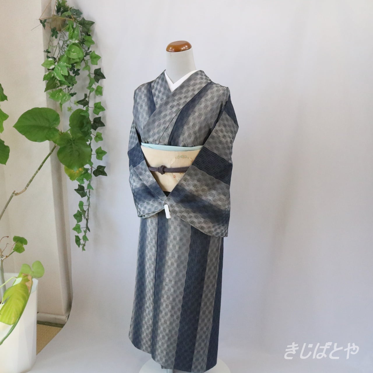 人気の単衣】紬 変わり縞 凝った織り柄手織り 人気の単衣】紬 変わり縞 凝った織り柄手織り