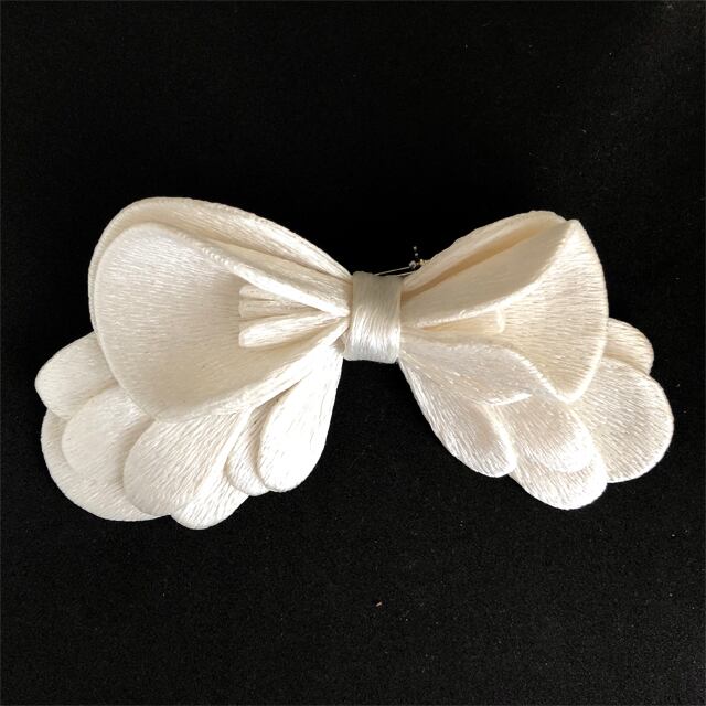 emi takazawa 横振り刺繍 椿(大)コサージュ ヘッドドレス 未使用