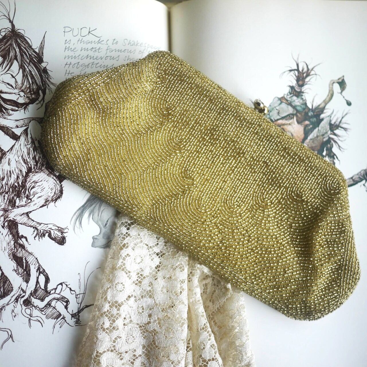 ゴールドビーズ クラッチバッグ Debbie