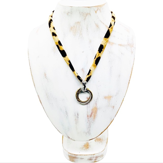 シルバーハンドベイルネックレス