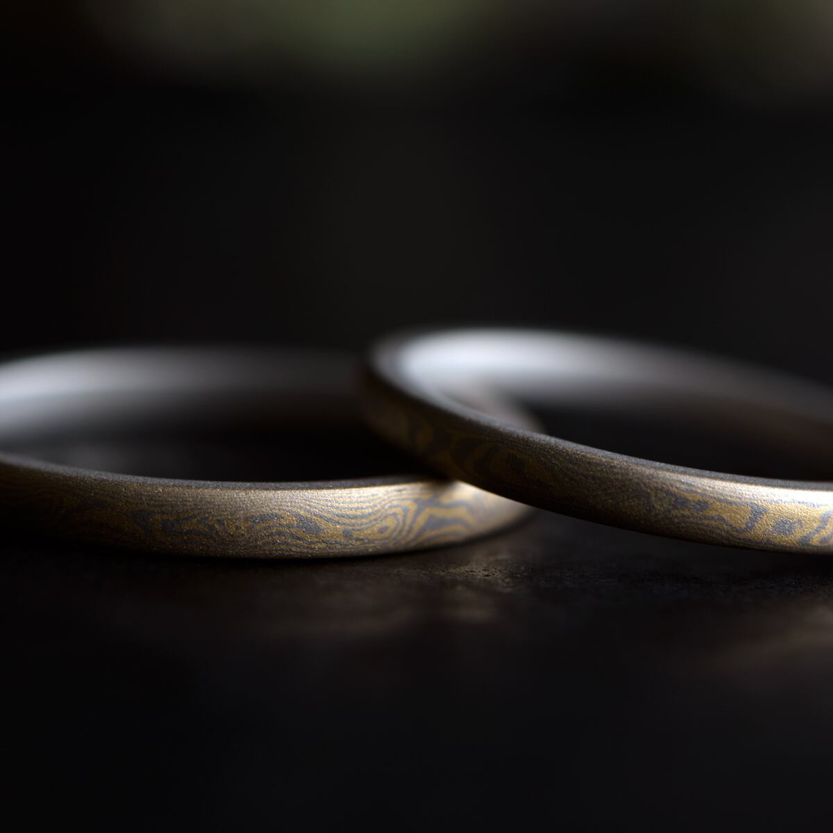 Tomo|2mm 木目金リング K18 Gold × K18 White Gold / 内側 Pt900 サイズオーダー制作・受注生産