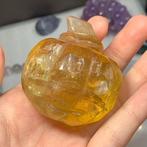 8.笑っているかぼちゃフローライト