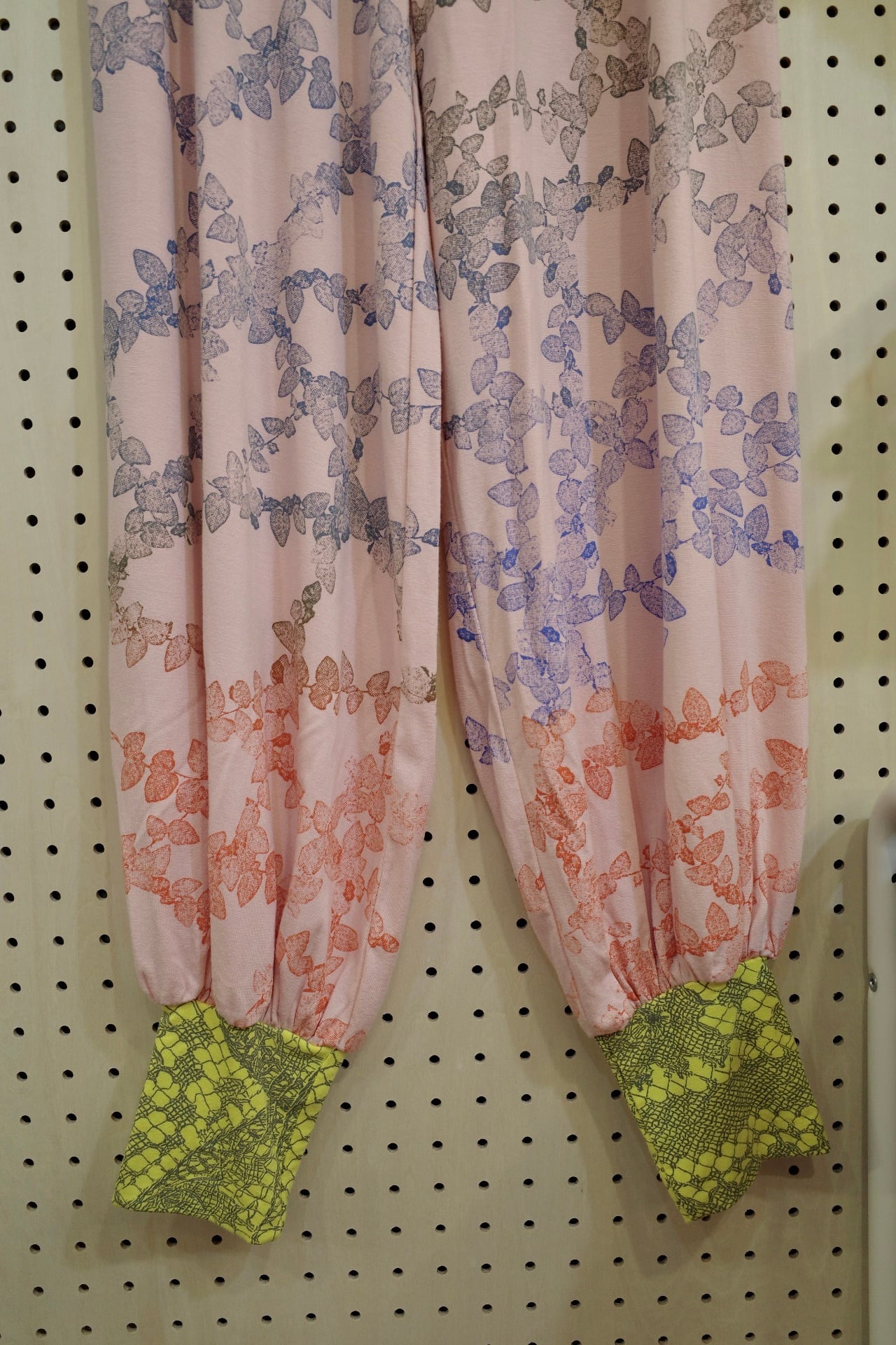 アラジンパンツ size S (ライトピンク/ツタ柄) 10 | Juana de Arco