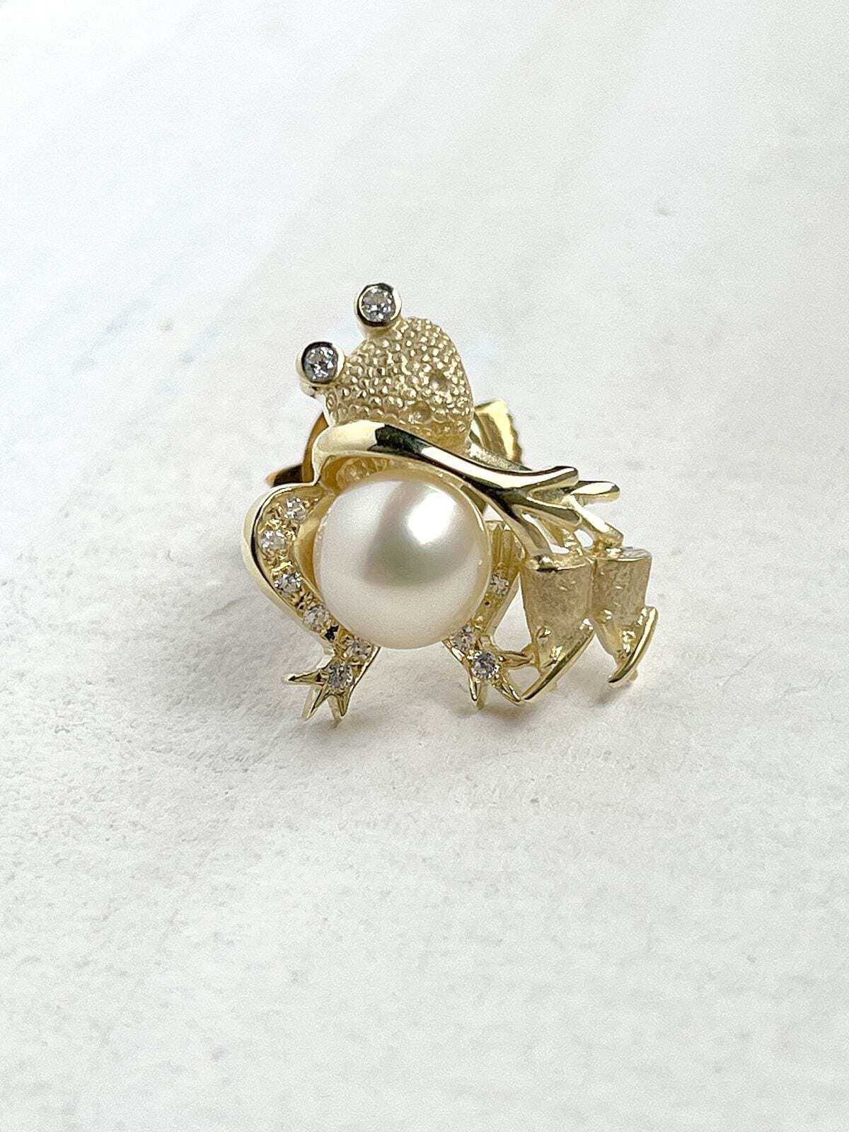 カエルタックブローチ ドラム（あこや真珠7.5mmシルバー） | 外宮参道