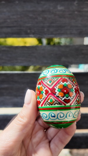 装飾用木製プィサンカ（イースターエッグ）with stand　コロミヤモデル