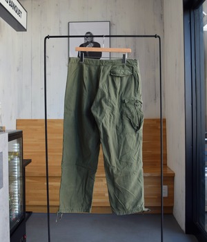 VINTAGE OVER ARMY PANTS