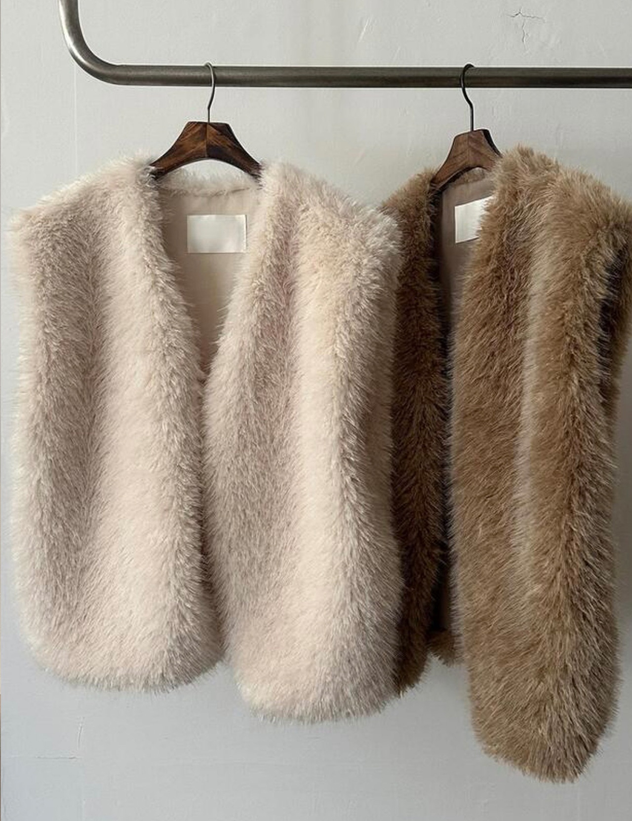 【新作5%OFF・3日間】Volume Eco-Fur Vest_2colors