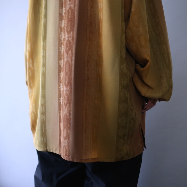 good gradation coloring art pattern XXL over silhouette open-collar shirt