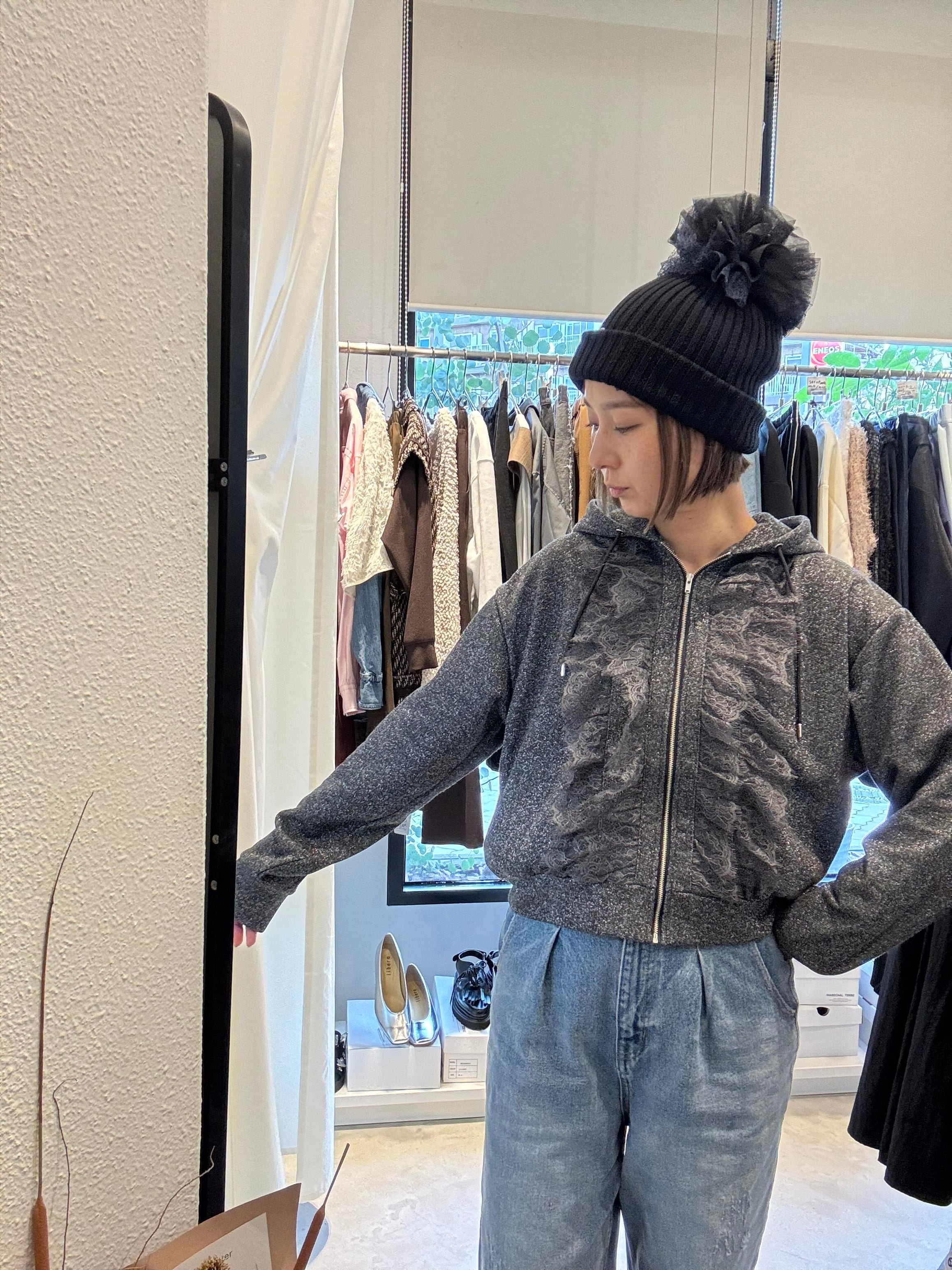 【SELECT】レースフリル装飾ラメパーカー