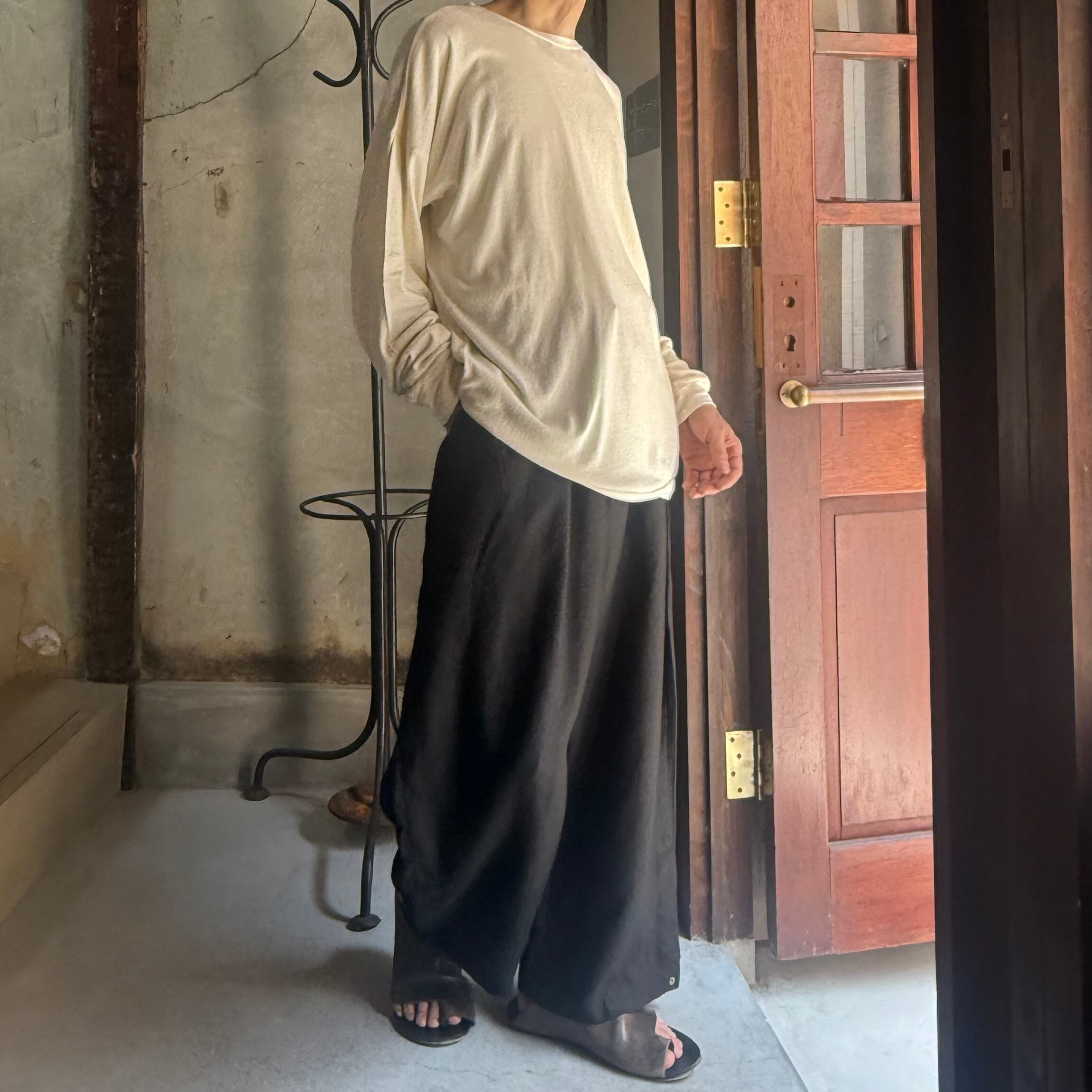 MITTAN T-42 強撚絹紬糸ワイド長袖 生成 | Routes*Roots